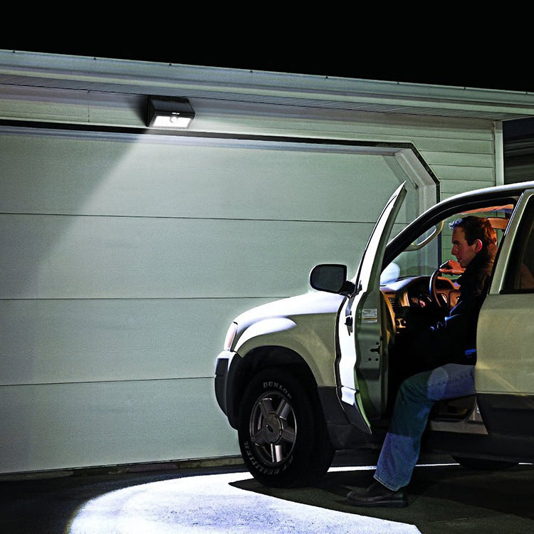 Solar Motion-Sensor Outdoor Light